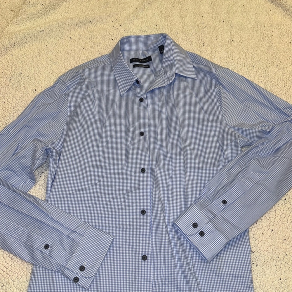 Men's Tommy Hilfiger button down shirt. Athletic fit size M